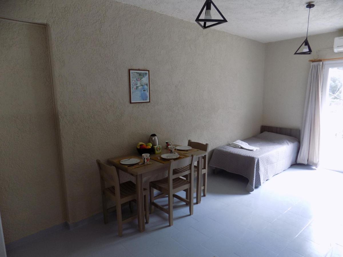 Afrodite Spacious Apartments! Agia Efimia Eksteriør billede