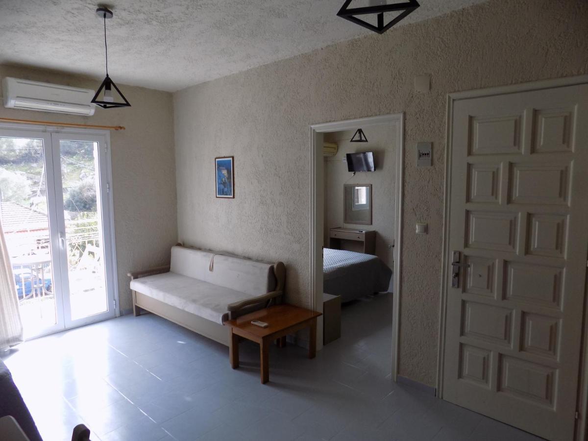 Afrodite Spacious Apartments! Agia Efimia Eksteriør billede