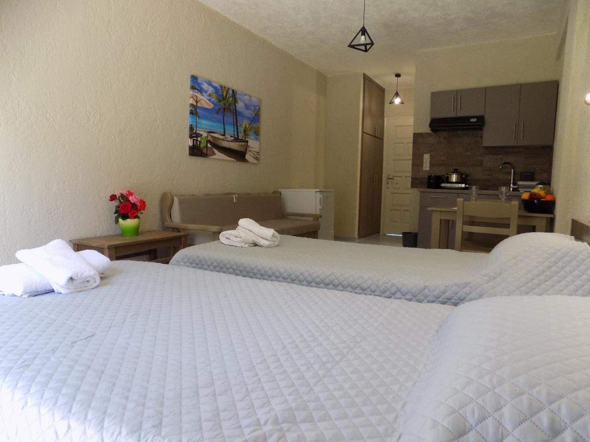 Afrodite Spacious Apartments! Agia Efimia Eksteriør billede