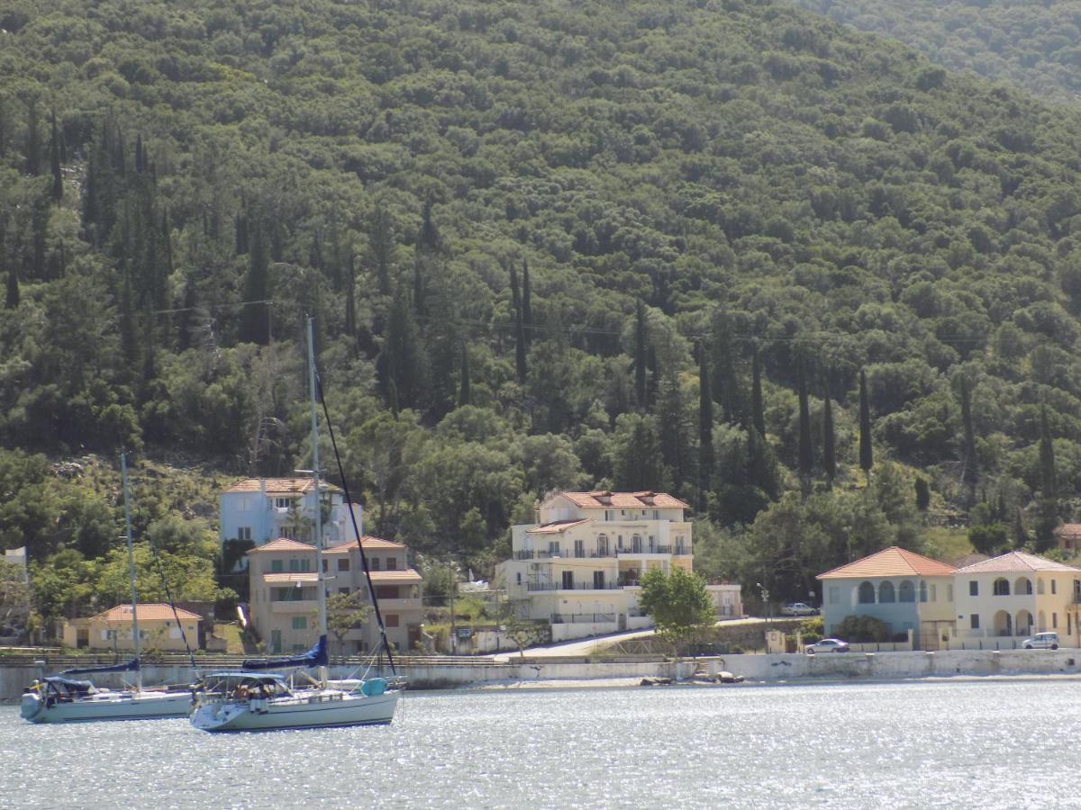 Afrodite Spacious Apartments! Agia Efimia Eksteriør billede