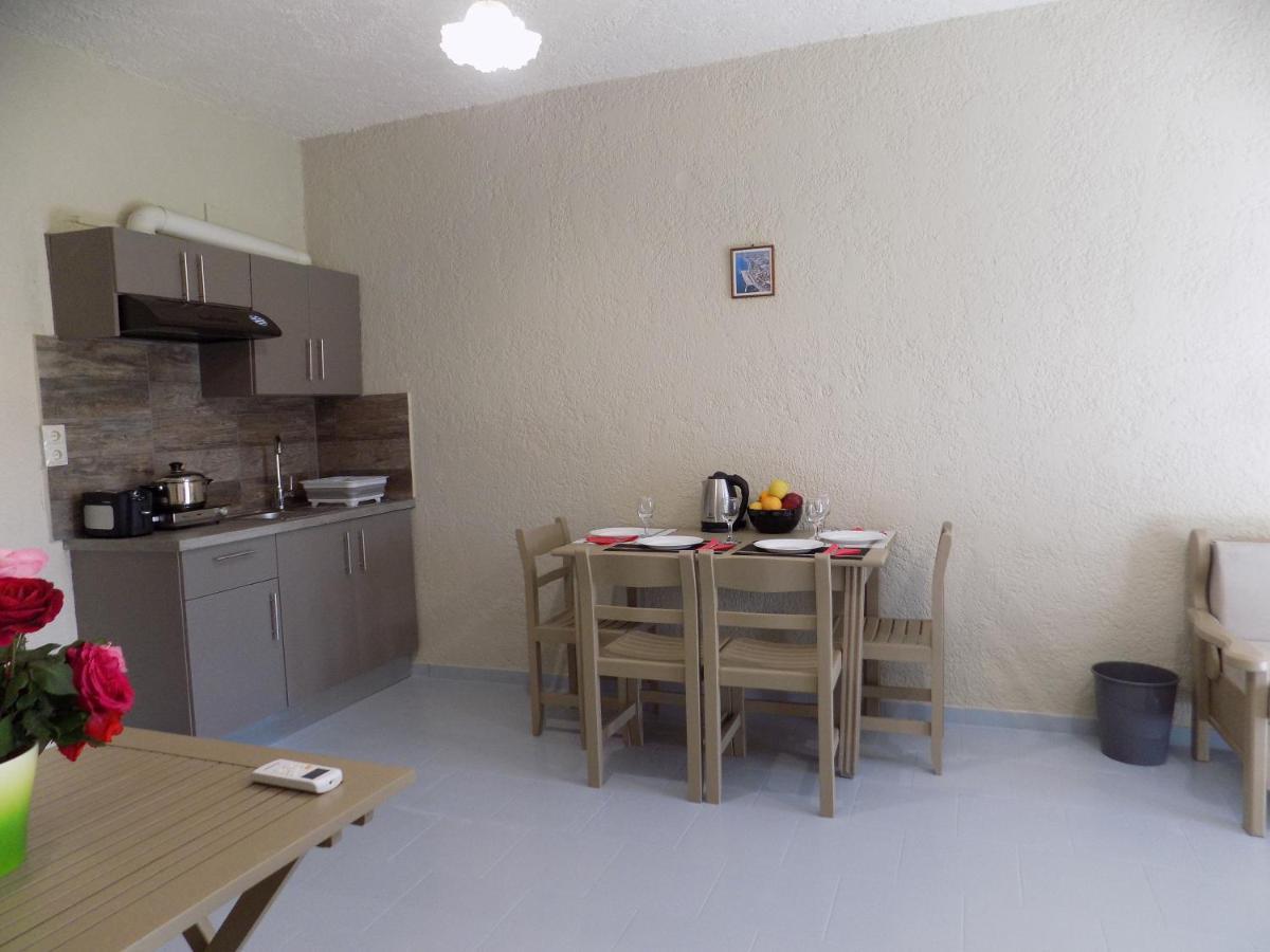 Afrodite Spacious Apartments! Agia Efimia Eksteriør billede